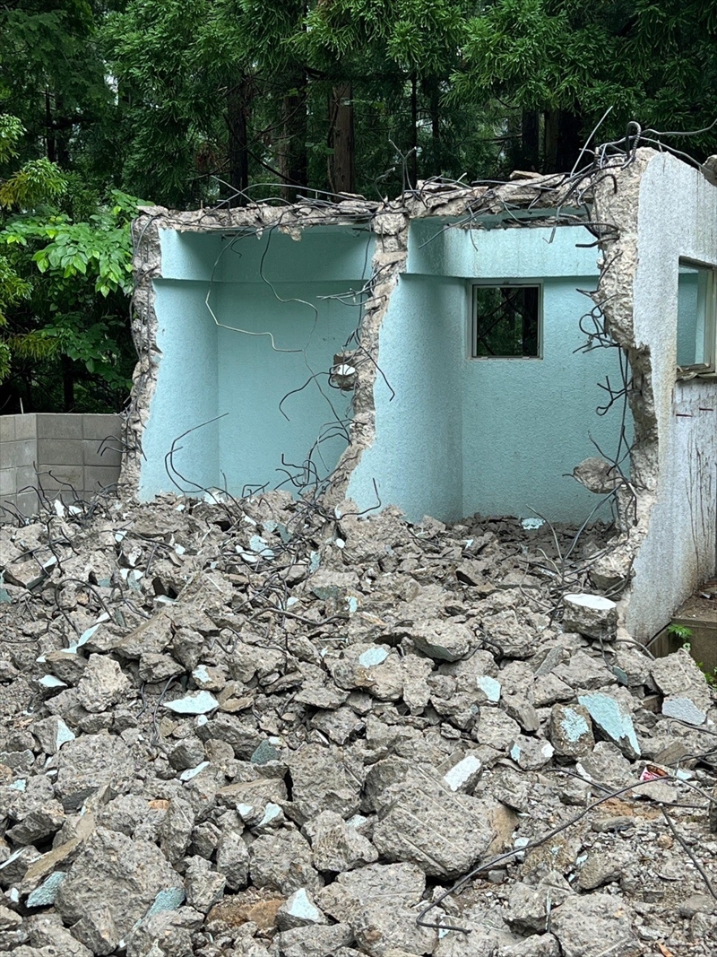 公園トイレ解体